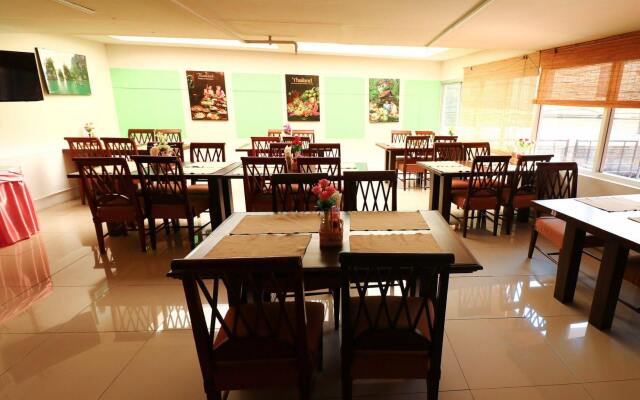 NIDA Rooms Bang Rak Emerald
