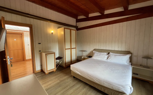 Victor Country Hotel
