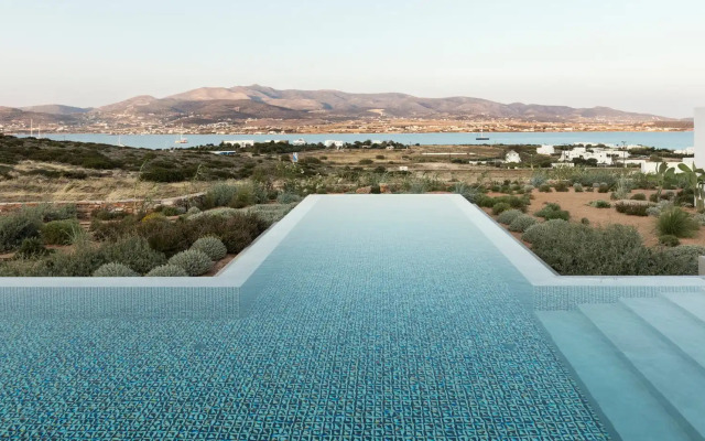 TWWO Antiparos