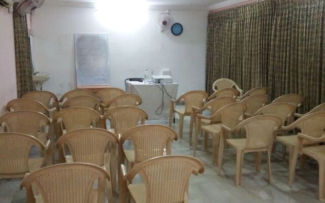 Hotel Kirthikaa Palace