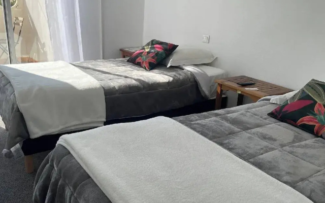 Ezz'Hotel