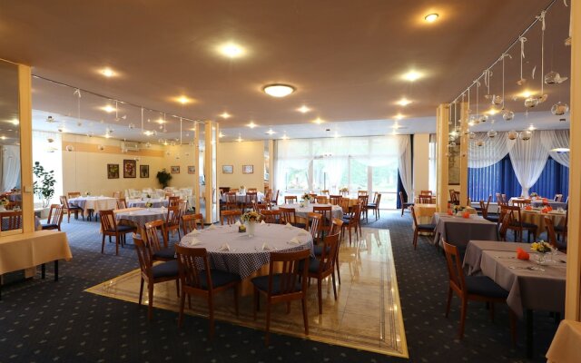 Hotel Lux