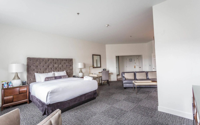 The Delafield Hotel