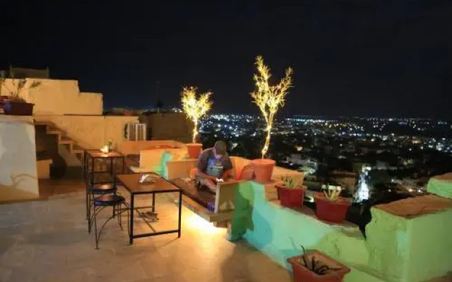 Hotel Surja