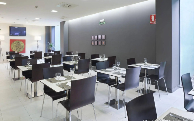 Holiday Inn Express Pamplona by IHG