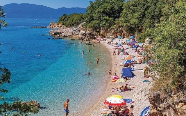 Nice Home in Kostrena With Wifi and 3 Bedrooms