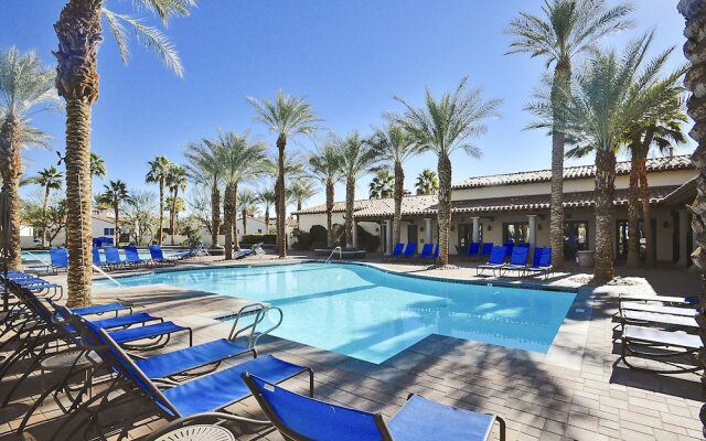 Classic 3 Bedrooms C48 by RedAwning