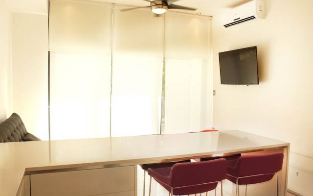 Menesse On the Beach Apartment 4