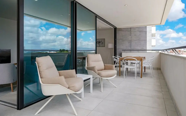 Lagos Deluxe 1 With Pool by Homing