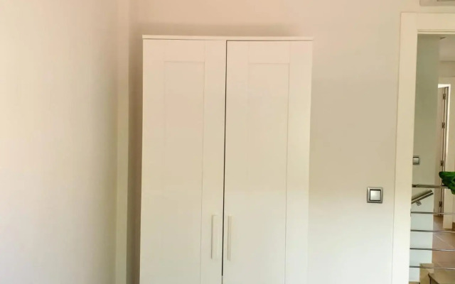 House Triplex Parra I