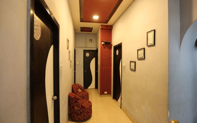 OYO Flagship 16097 Neeranand Regency Bhowanipore