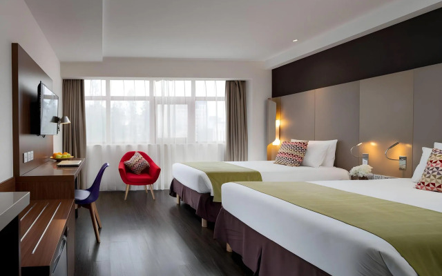 Отель Campanile Xi'an Bell Tower