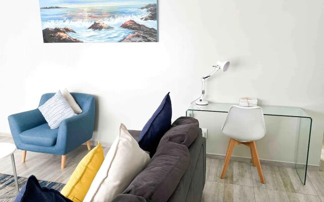 Chic Modern House on Neasden - 2085