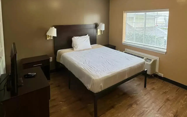 Suburban Studios near University of North Carolina-Charlotte