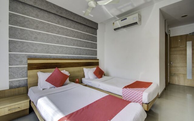 OYO 1000 Hotel Admiral Suites