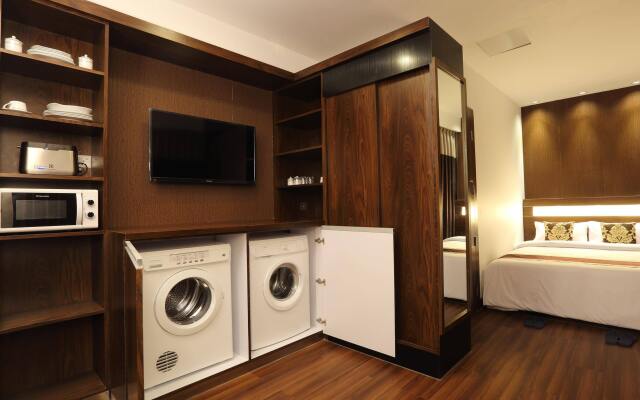 Clover Suites Royal Lake Yangon