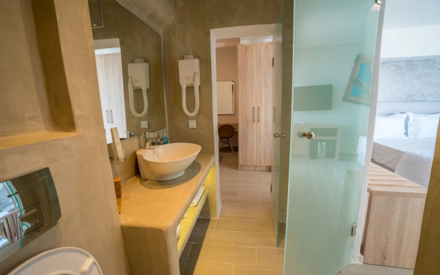 Kratiras View Luxury Suites