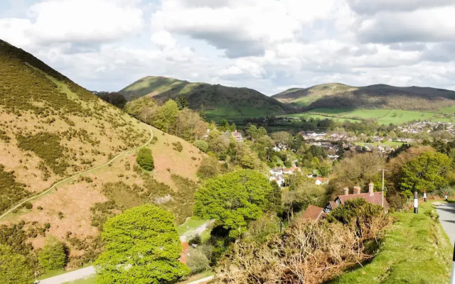Cardingmill Corner