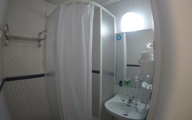 Hostal MYD Los Perales