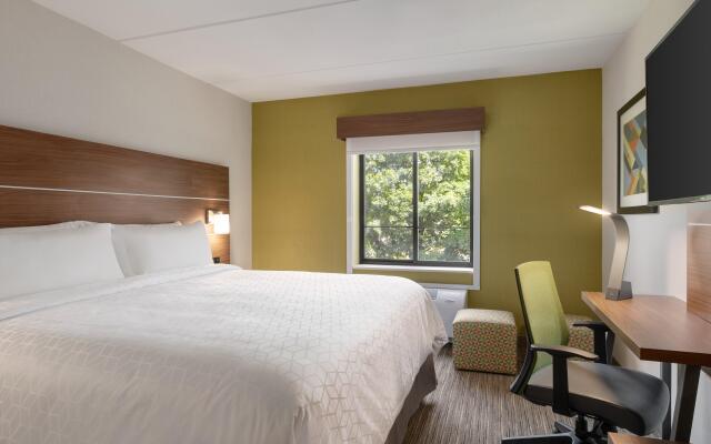 Holiday Inn Express Plattsburgh, an IHG Hotel