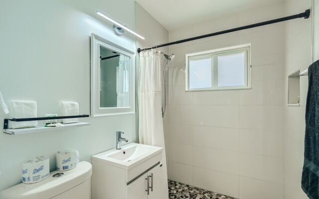 Singer Island Inn