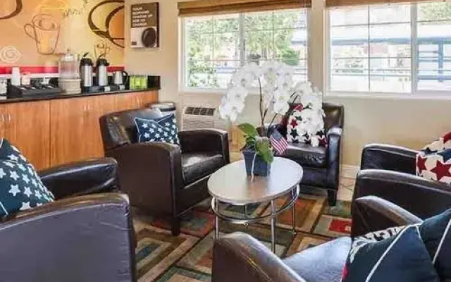 San Jose Airport Inn