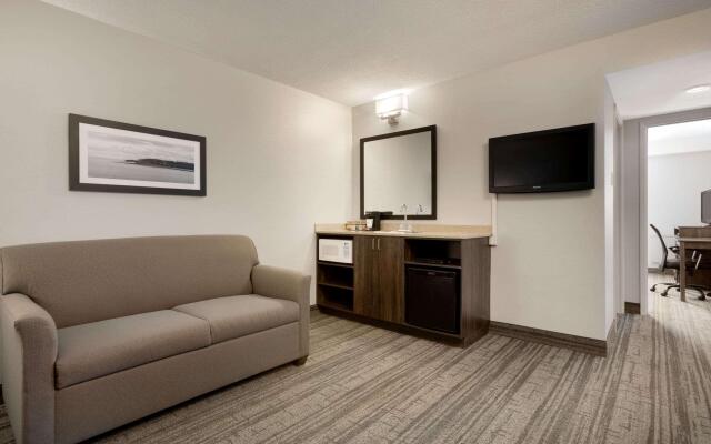 Travelodge Suites by Wyndham New Glasgow