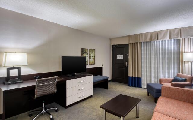 Holiday Inn Hotel & Suites Atlanta Airport-North, an IHG Hotel