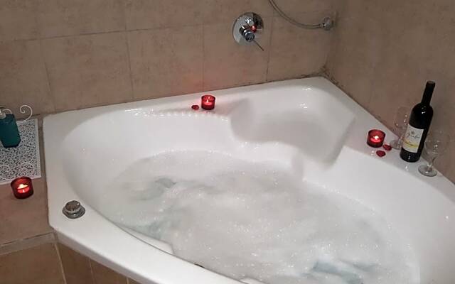 Zimmer Belev HaKikar- Dead sea