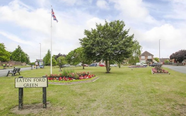 Eaton Ford Green Apartment