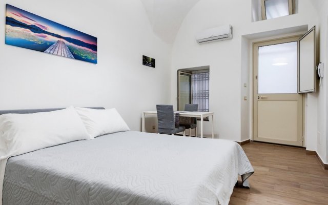 Trinit 57 Studio Apartment by Wonderful Italy