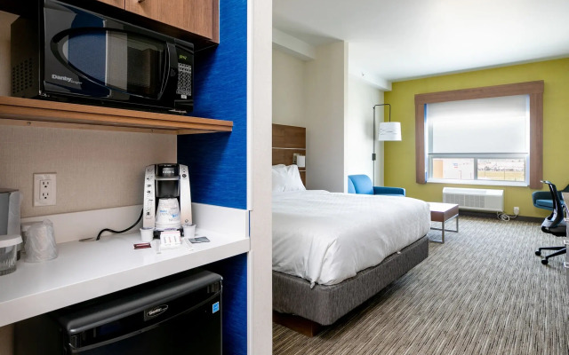 Holiday Inn Express Lethbridge Southeast by IHG