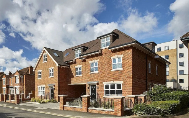 Maidenhead Serviced Apartments - Imperial Court By Flying Butler