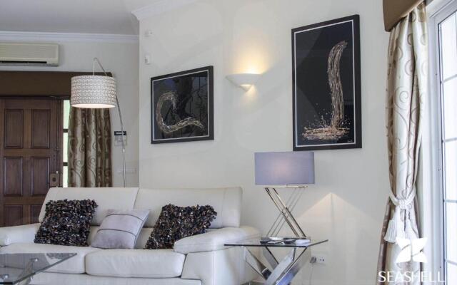 Villa Raymar