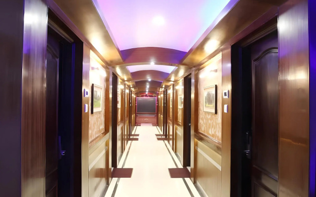 Hotel Astoria Residency