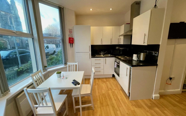 Bute Park Apartment w/ Heating + Private Bathroom