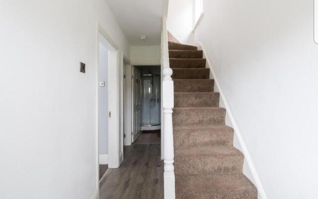 Monyhull Homestay - near City centre Kingsheath NIA NEC BHX