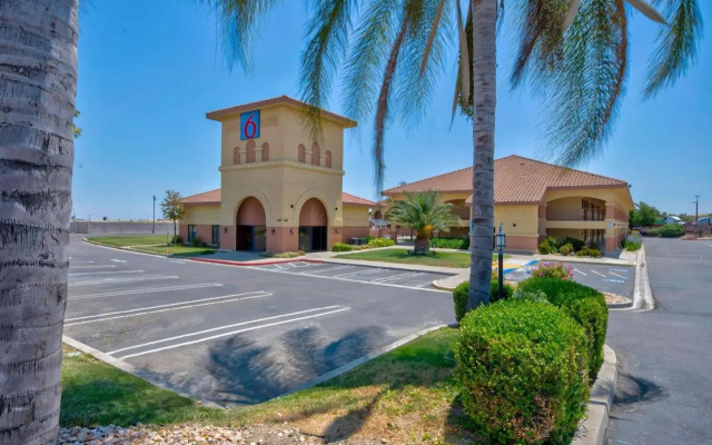 Super 8 Santa Nella Ca