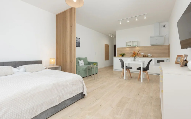 Modern Studio Mokotów by Renters
