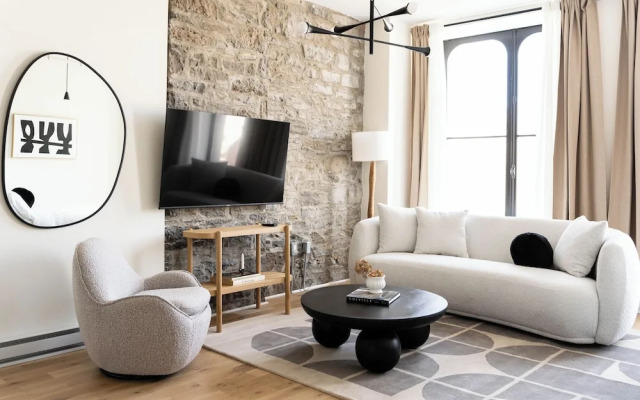 Maison Place Jacques-Cartier by Luxury In Transit