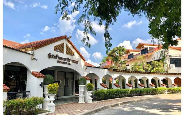 DadD Resort by Lopburi Inn Resort