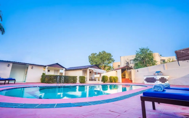 Glitz Ranthambore Safari Resort