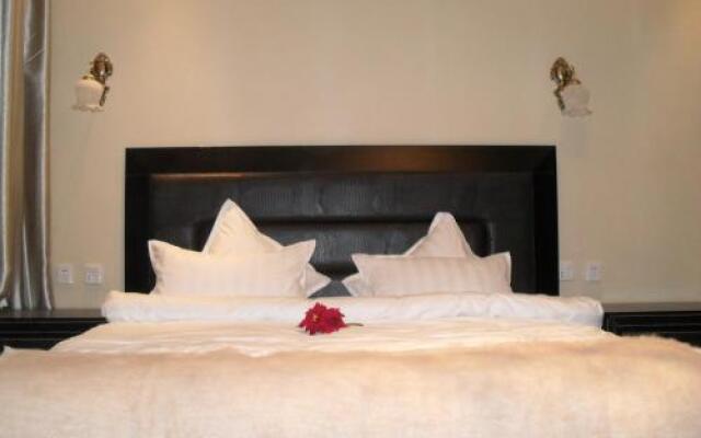 Silk Road Lodges