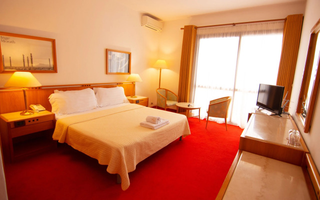 Chateau Linza Resort