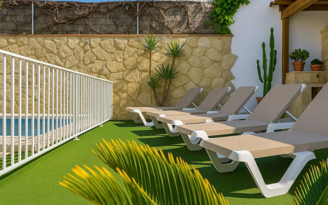 Elegant Twin Villas With Pools & Views
