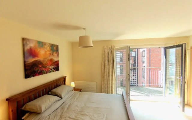 Charming 4 Bedroom Apartment by Royal Botanic Garden