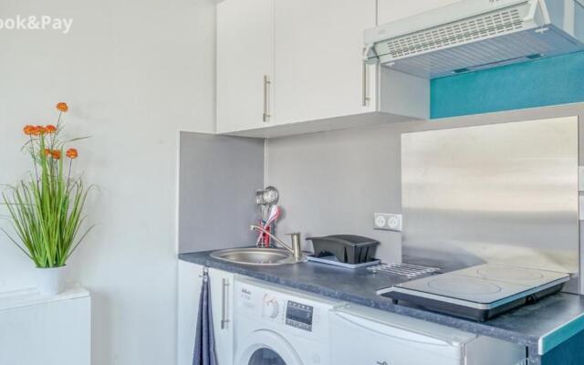 Céanothe-InvIRI. Studio Mairie. Parking Privatif