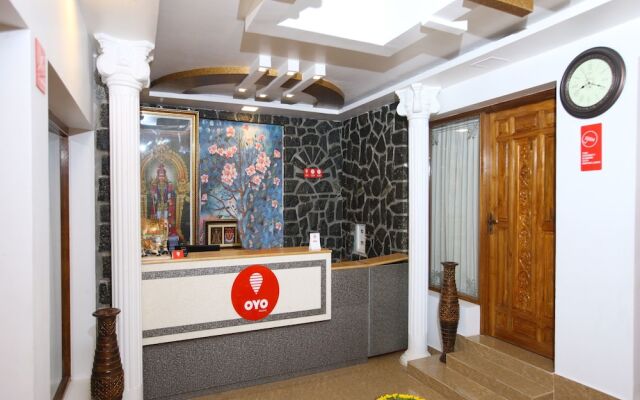 OYO 13607 Sri Akilambiga Residency