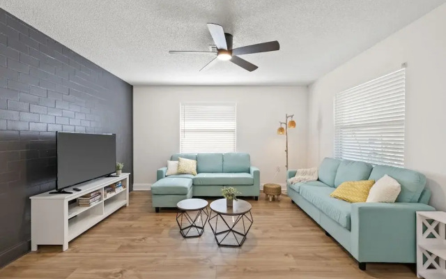 Sunny Palmetto Oasis: 4br Home With Private Pool 4 Bedroom Home by RedAwning