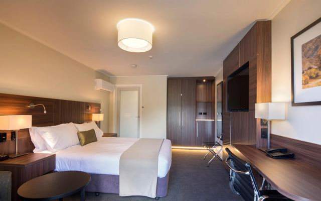 Holiday Inn Queenstown Frankton Road by IHG